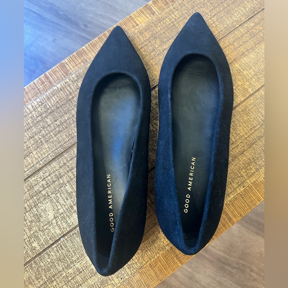 Good American Classic Black Pointed Flats